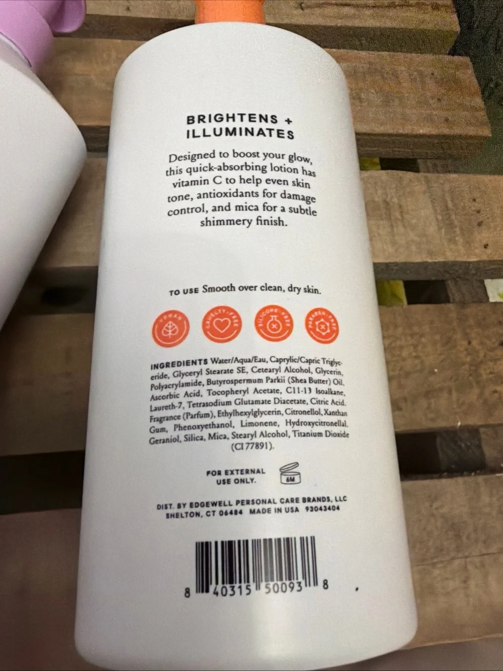 3- Billie body lotion. Soothe and Glow